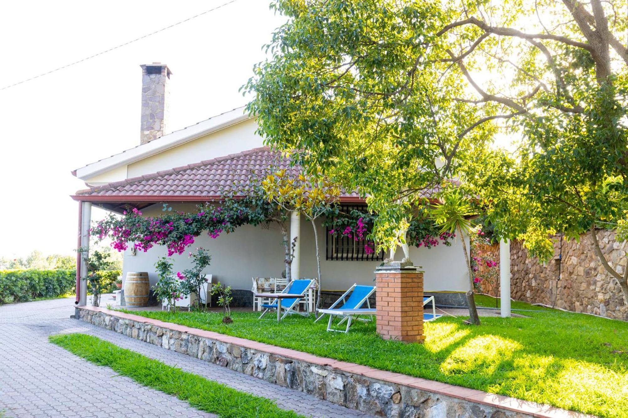 Вилла La Casa Di Nonna Ламеция-Терме Экстерьер фото